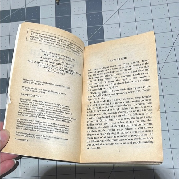 Sally Wentworth 'Broken Destiny' Book - Picture 7 of 7